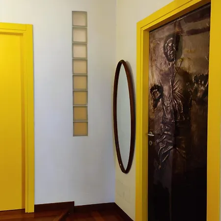 Happy Place, Centro *